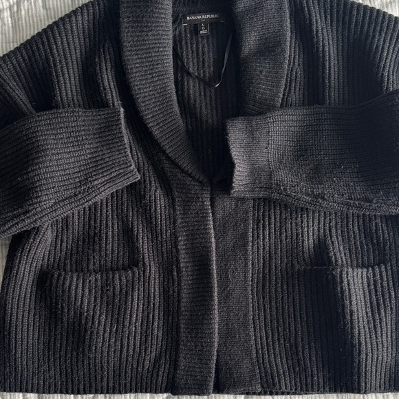 Banana Republic Black Cardigan Sweater - Picture 4 of 6